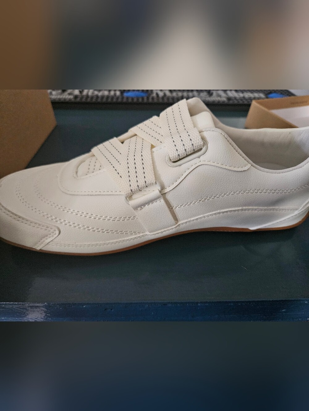 Size 8.5 Women's Retro Platform Sneakers Elastic Slip-On Walking Shoes  WHITE